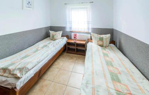 Barczewo Apartment | Amazing Apartment In Tumiany With Wifi