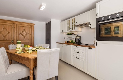 Opatija Apartment | Amazing apartment in Veprinac with WiFi