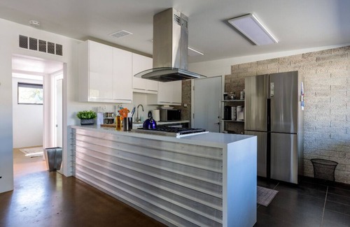South Scottsdale House | Amazing backyard wpool~Walk to Old Town Scottsdale