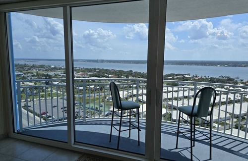 Daytona Beach Shores Condo | Amazing Beachfront & River Views! 2BD/2BA @ Peck 20SW