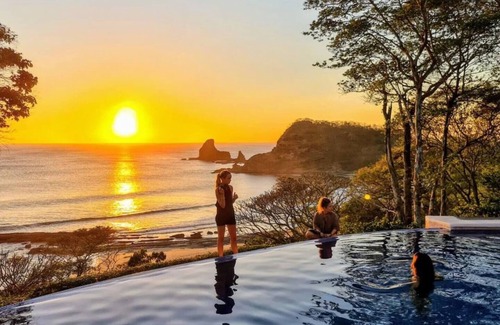San Juan del Sur Villa | AMAZING BEACH VIEW AND SUNSETS – 13M INFINITY POOL – DIRECT PRIVATE BEACH ACCESS