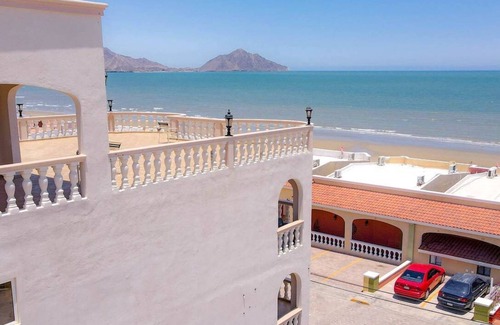 Villas de Las Palmas Condo | Amazing Beach View with WiFi - Jerry`s condo #5