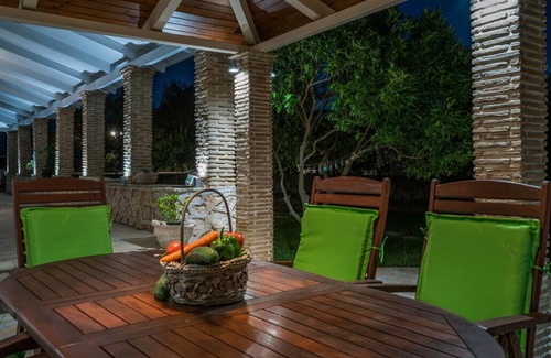 Porto Koukla Villa | Amazing Beachfront Zakynthos Villa | 4.