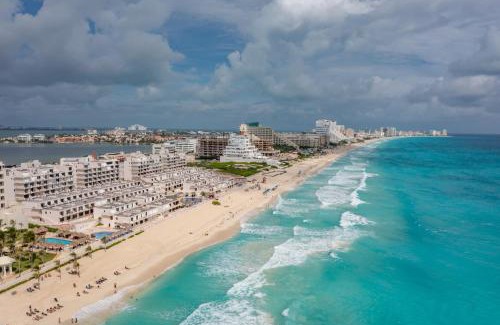 Zona Hotelera Apartment | Amazing Caribbean Ocean view at Villas Marlin in Cancun