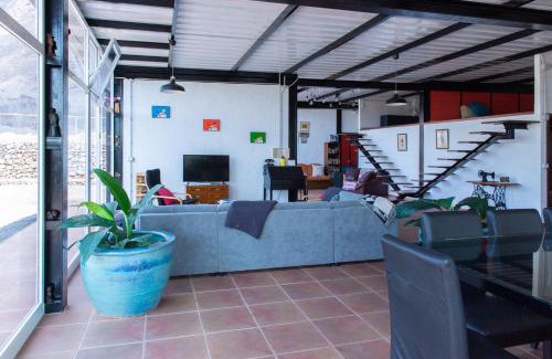 Frontera House | Amazing Coast House On A Tranquil Organic Farm