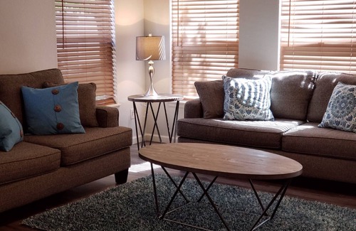 Meridian House | Amazing detached townhome with Garage in Parker
