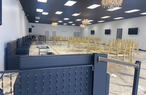 Addison Heights House | Amazing Event Space with Ample Parking
