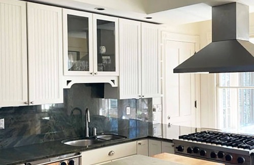 Fair Haven Apartment | Amazing experience near the Quinnipiac River. Historic w/chef's kitchen & bidet.