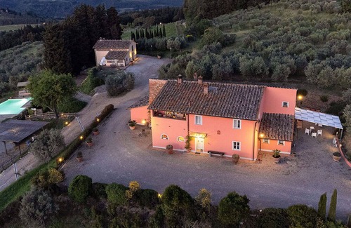 Montelupo Fiorentino Villa | Amazing florentine Villa Casale strategically oriented at the top of one of the most perfectly ...