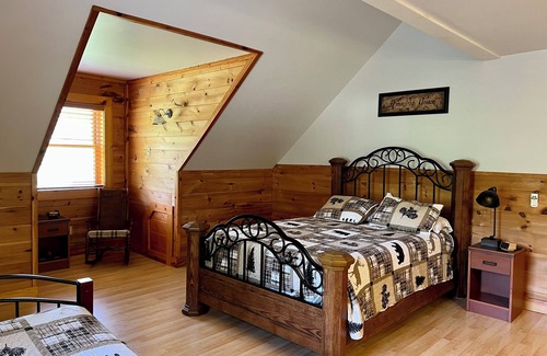 Luray Cabin | Amazing Grace only minutes to town and local attractions