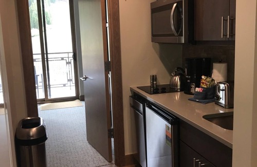 Breckenridge Resort | Amazing Grand Colorado on Peak 8 Suite. Balcony and Spectacular Mountain Views!