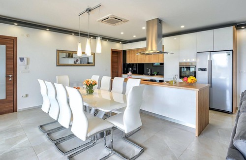 Donje Rastane House | Amazing home in Sveti Filip i Jakov