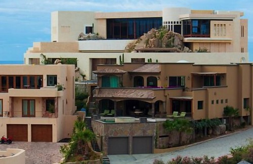 Pedregal House | Amazing Home, Great View, Close to Downtown, Pool, Luxury!