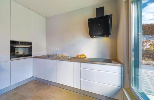 Kastel Kambelovac House | Amazing home in Kastel Kambelovac