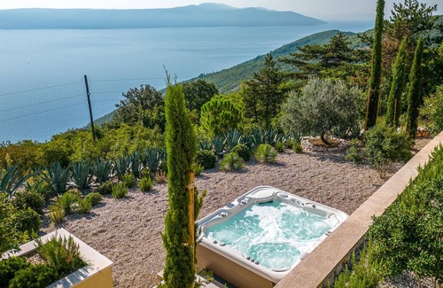 Sveta Jelena House | Amazing home in Moscenicka draga
