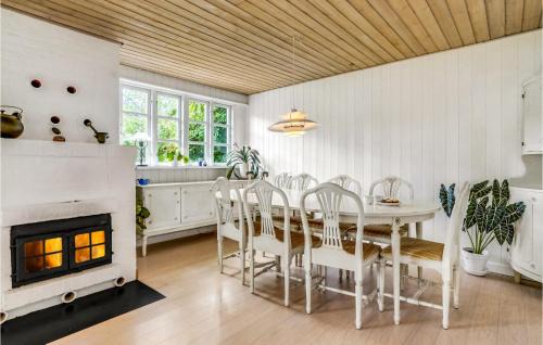 Andkær Vig House | Amazing Home In Børkop With Wifi