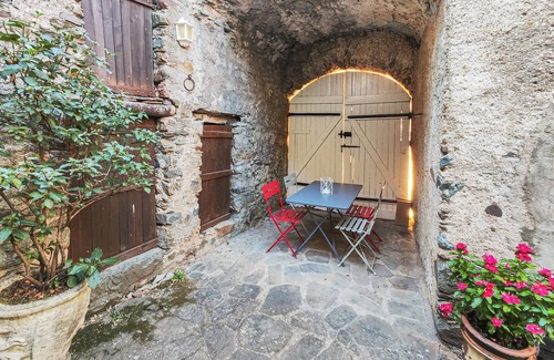 Berlou House | Amazing home in Berlou