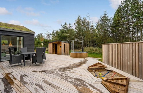 Blokhus House | Amazing home in Blokhus with sauna