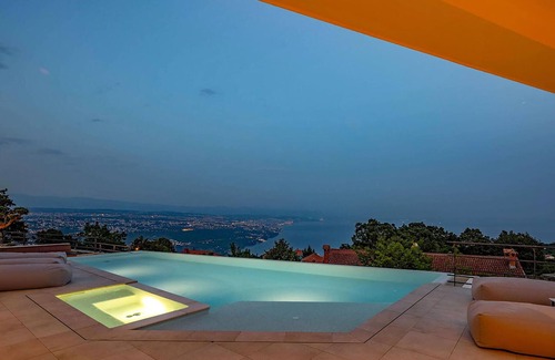 Bregi House | Amazing home in Bregi with sauna