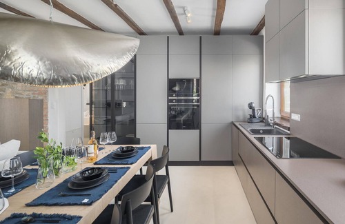 Cabrunici House | Amazing home in Cabrunici with jacuzzi