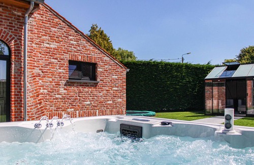 Woumen House | Amazing home in Diksmuide with WiFi