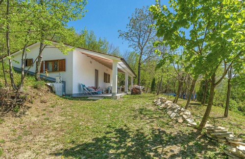 Lupoglav House | Amazing home in Dolenja Vas with WiFi