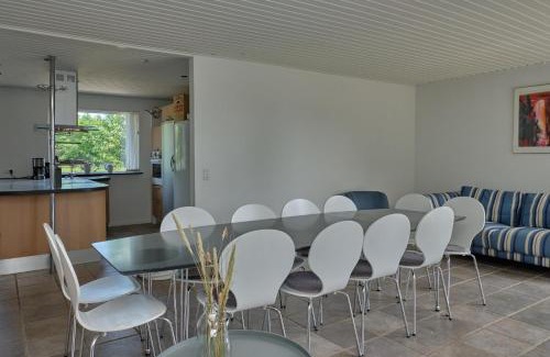 Lyngsbæk Strand House | Amazing Home In Ebeltoft With 3 Bedrooms And Internet