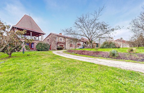 Bussiere-Badil House | Amazing home in Bussière-Badil