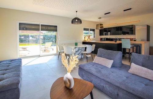 Cleon-d'Andran House | Amazing home in Cléon d' Andran
