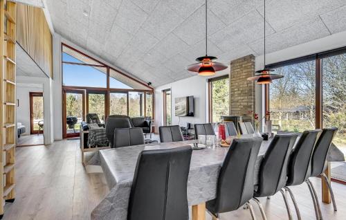 Bønnerup Strand House | Amazing Home In Glesborg With Kitchen
