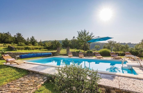 Kostanjica House | Amazing home in Groznjan with WiFi