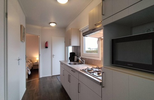 Heinkenszand House | Amazing home in Heinkenszand with WiFi