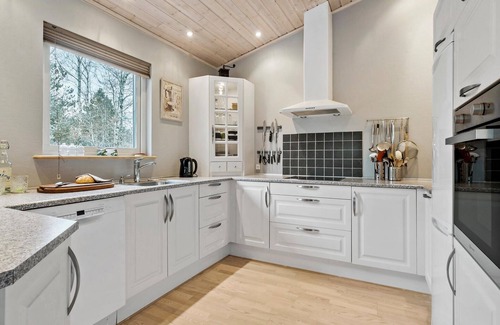 Sundstrup House | Amazing home in Højslev with sauna