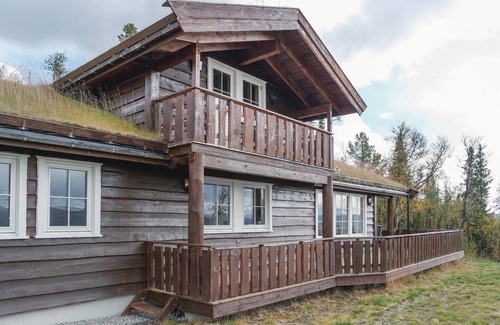 Al House | Amazing home in Hol with sauna