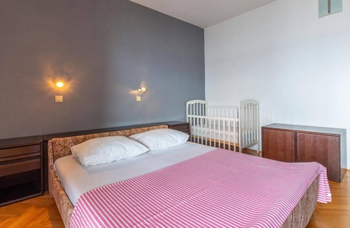 Jesenice House | Amazing Home in Jesenice With Wifi and 2 Bedrooms