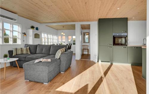 Juelsminde House | Amazing Home In Juelsminde With Wifi
