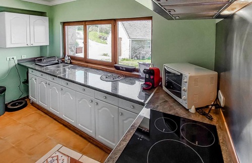Lanneanou House | Amazing home in Lannéanou with WiFi