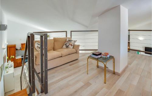Milohnici House | Amazing Home In Linardici With Wifi