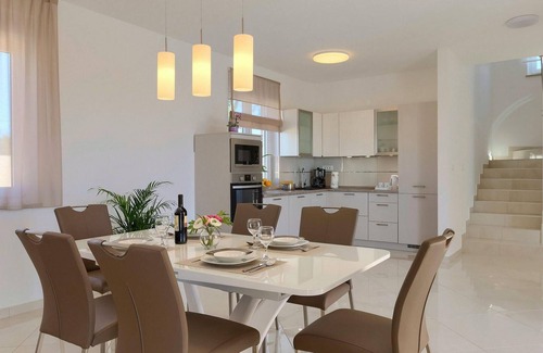 Divsici House | Amazing home in Marcana