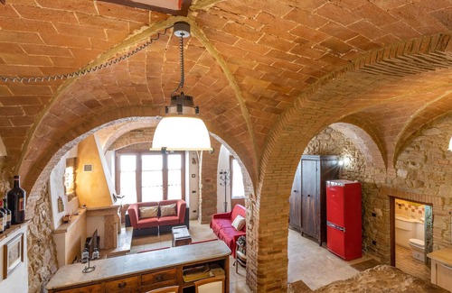 Mazzolla House | Amazing home in Mazzolla with WiFi