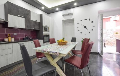 Mitogio House | Amazing Home In Mitogio With Wifi