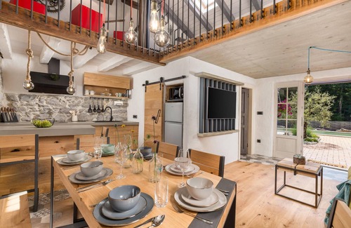 Matulji House | Amazing home in Mucici with kitchen