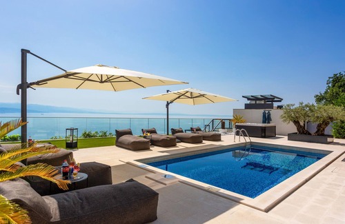 Opatija House | Amazing home in Opatija with sauna
