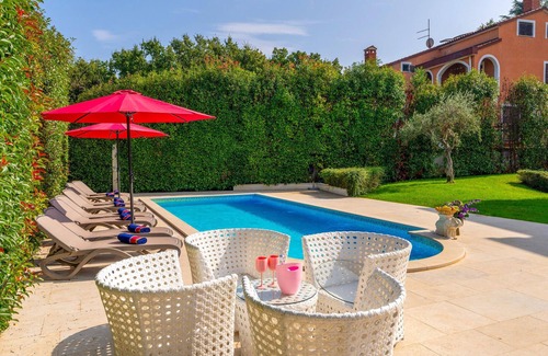 Gulici House | Amazing home in Porec with WiFi