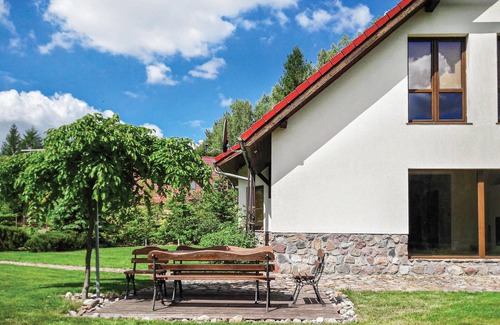 Purda House | Amazing home in Purda with kitchen