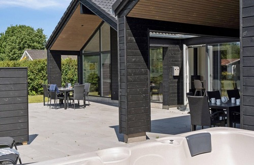 Kramnitse House | Amazing home in Rødby with WiFi