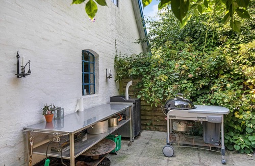 Ronne House | Amazing home in Rønne with kitchen