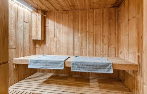 Ronbjerg House | Amazing Home In Roslev With Sauna