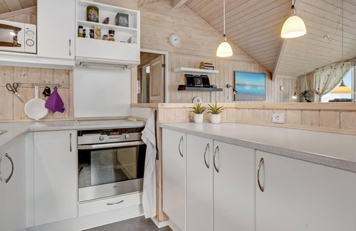Grønninghoved Strand House | Amazing home in Sjølund with WiFi