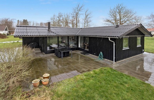 Lihme House | Amazing home in Spøttrup with WiFi